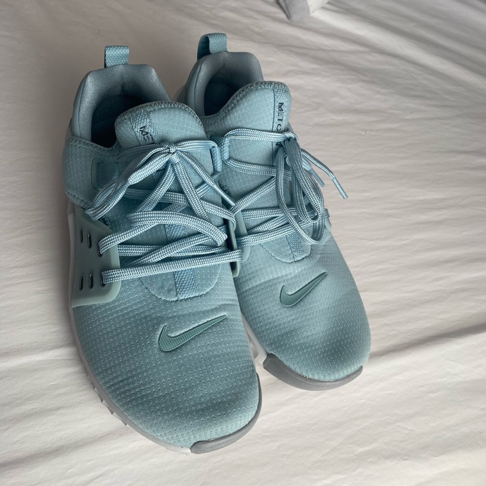 Brand new Nike shoes!
